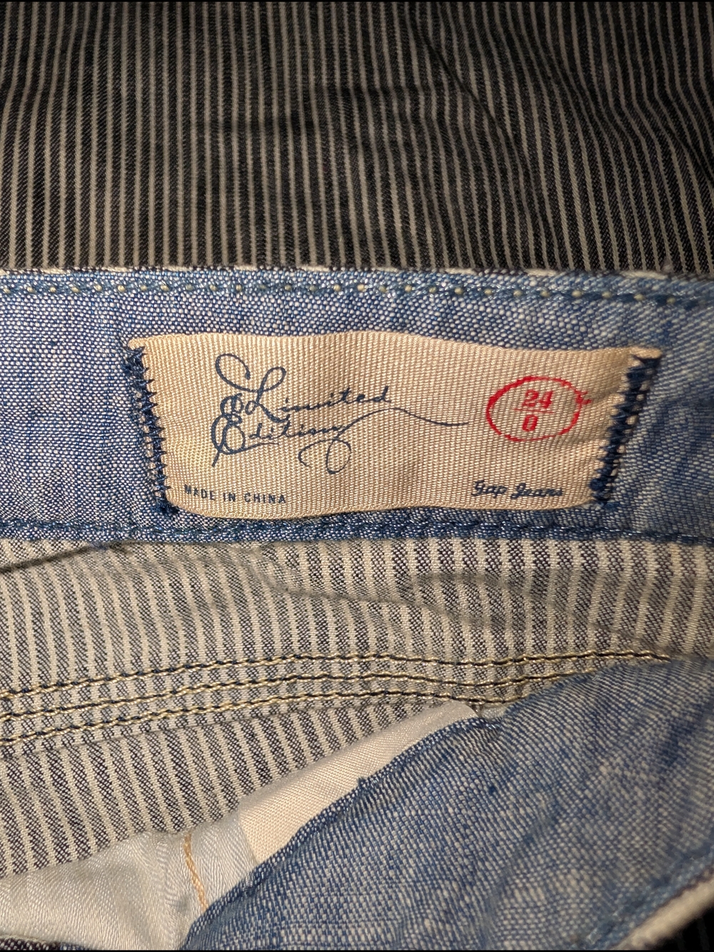 GAP•Low Rise Fitted Stretch Flare - Picture 6 of 9